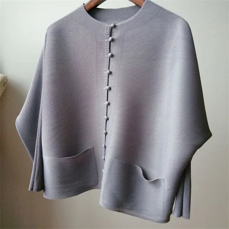 Woman Clothing T-shirt Bat Sleeves Loose and Pleated Small Jacket Women's Single-breasted Pocket Design Pleated Semi-Turtleneck